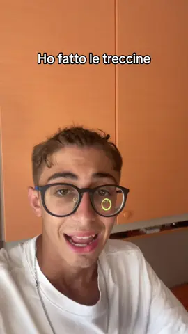 VERO TIKTOKER CON LE TRECCINE  IG:leo_bonni_