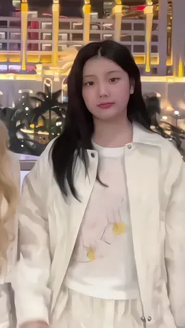 #WONHEE :: ela é tão fofinha 😕💓 |PEDIDOS ABERTOS| #pipocamom #4k #pipocamomotss #fancam4k #fancam #wonhee #wonheeillit  @ᥫ᭡ ˙ ⊹ 