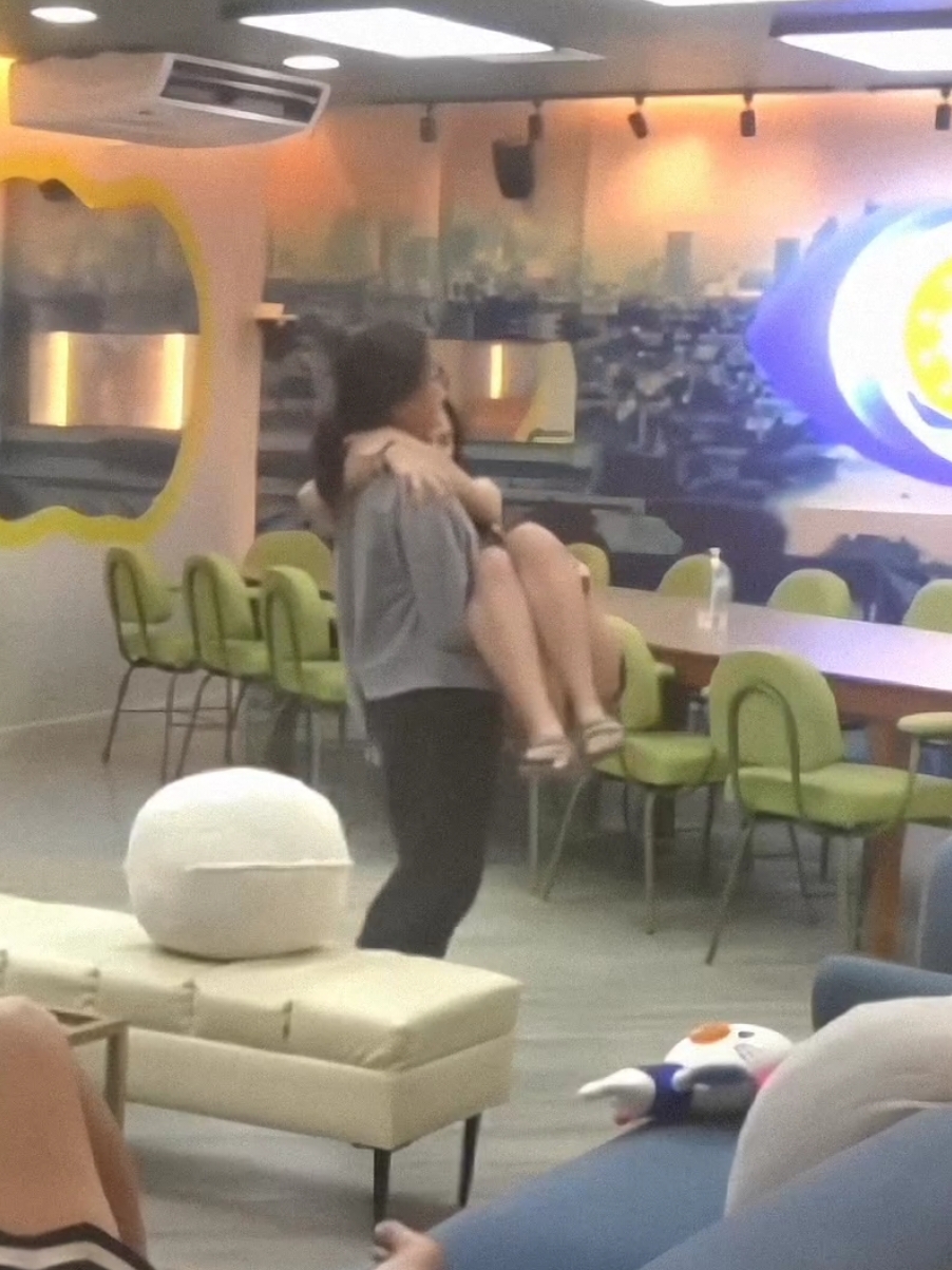 hindi matiis isa't isa e #kairain #rainkai #kai #rain #pbb #pinoybigbrother 