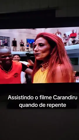 É bom para o moral, Rita Cadillac fazendo show no então maior presídio da América do Sul, Carandiru. Embora essa seja a cena do filme, a cantora de fato fez shows no Carandiru. #rodrigoapresentador #ritacadillac #saorikidoqueen👑💆🏻‍♀️ 