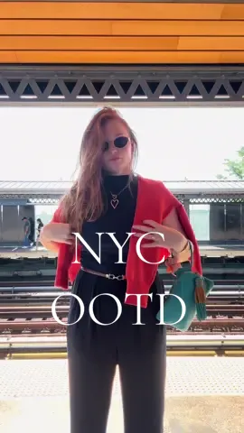 NYC outfit of the day ft the subway #OOTD #nyc #traveltiktok 