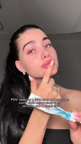 been using Bepanthen every night for the healthiest, non- crackiest, plump  lips since years 😍✨.                               #fyp #bepanthen #lipcare #beautytips #foryou #skincarehacks #healthylips 