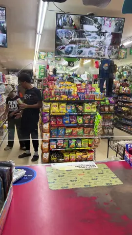 Just 1 egg  😂😂😂 #bodega #customersbelike #fyp #foryou 