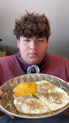 Eat breakfast with me #foodtiktok #mukbang #food #fypシ゚viral #goodvibes #weightloss #funnyvideos #fypage 