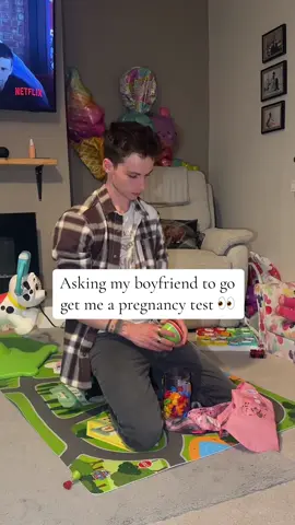 The fear 😂😂😂 #couplecomedy #prank #itsshannonandbrandon #pregnancyscare 