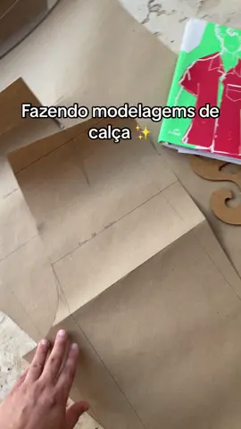 Fazendo modelagem ✨ #modelagem #costura #estilista #fashiontiktok #fashiondesigner #corset #calça 