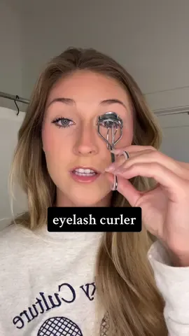 do these make anyone elses lashes worse?? #eyelashcurler #eyelashes #eyelash #eyelashcurlerhack #eyelashcurling eyelash curler, eyelashes