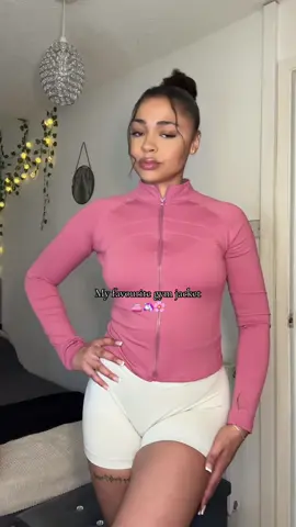 The best!!!💗@YKsaix shop #foryou #gym #GymTok #yoga #yogaoutfit #clothes #clothing #pr #sportstiktok #sportjacket #bbljacket #foryoupage #tiktokmademebuyit #dealsfordays 