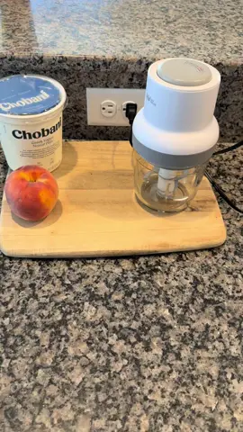 We love yogurt ar our house #yogurt #breakfastideas #babyfood #food #tiktok #tiktokshop #dealsfordays #summerdays #tiktokshopforbabies #tiktokshopforkids 