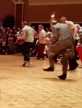 Wait for the drop 😂 #funnydance #fypage #lol #hiphop 