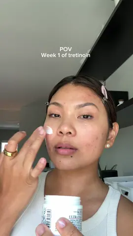Tret midday skincare retouch. Dry skin and peeling on week 1 of using tretinoin. #skincareroutine 