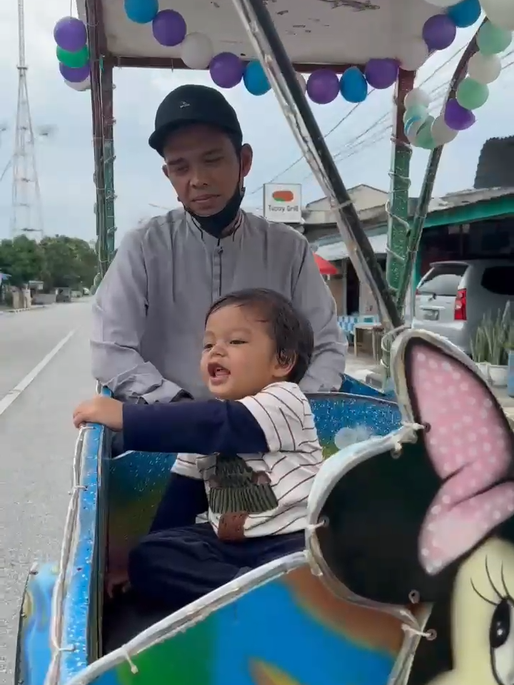 BERKELILING ISTANA SIAK BERSAMA SAMY #ustadzabdulsomad #uas #istanasiaksriindrapura