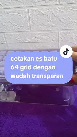 rekomendasi cetakan es batu 64 grid dilengkapi dengan wadah tranparan sudah food grade memudahkan pelepasan es batu dengan sekali tekan #Hakitasuryajaya #Lifestyle  #happyshoping🥰🥰🛍️🛒 