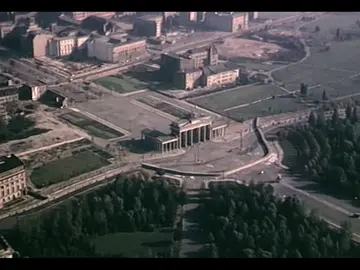 Today the Berlin wall was build on 13th august 1961. Causing many to flee or escape from east to west and many families left broken because of the construction of the wall.  Some people even died because they tried to escape to the west. #1961 #educationalpurposes  #restinpeace #🕊🕊 