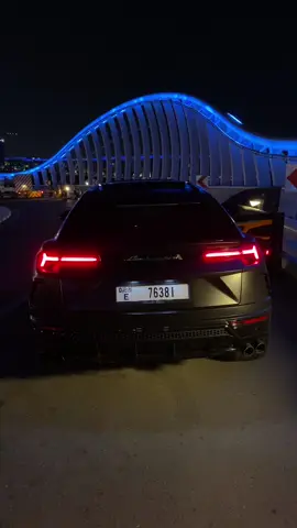 Batmobile 🦇 #dubai #dxb #maydanbridge #batmobile #lamborghini #urus #lamborghiniurus #satinblack #fyp 
