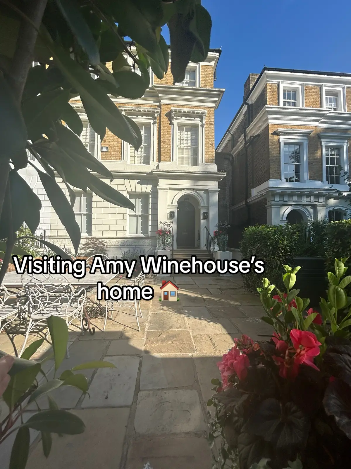 A must do in Camden #camdentown #london #amywinehouse #backtoblack 