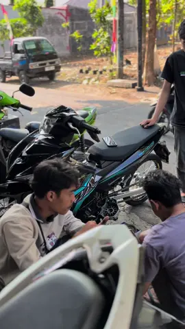 Kasi menyala🔥 #mxkingmalaysiastyle #y15zr #malaystyle #mxkingsolostyle #solorayastyle #mxsoloraya #mxking150 #malaystyle🇲🇾 #MAXXI🚀 #fyp 