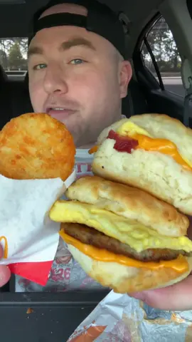 Battle of the Breakfast 🍳 #mcdonalds #burgerking #fastfood #Foodie #review #foodreview #mukbang #foodcritic #fypシ゚viral 