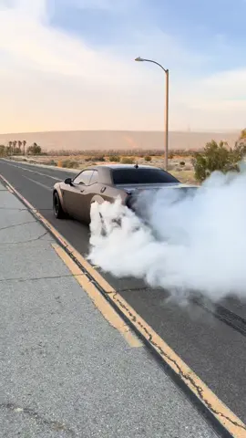 👹💨 • • • #cargadgets #parked #hellcatchallenger #mopar #supercharger #srtdemon170 #srtdemonchallenger 