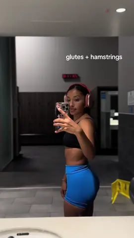 glutes and hamstrings workout🤭  #gym #GymTok #legs #glutes #hamstrings #lowerbodyworkout #gymgirlsoftiktok #foryoupage #paratii #legsworkout #legday #xybca #viral 