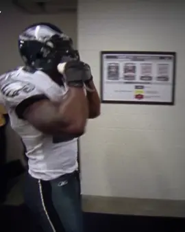 Brian dawkins is an animal 💀 #briandawkins #eagles #nfl #footballedit #viral #trending 