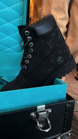 Black hits different 😮‍💨🖤 #louisvuitton #timberland #pharrellwilliams 