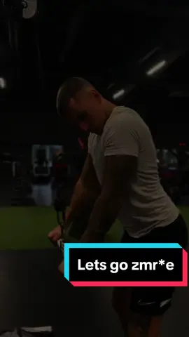 Od 8:00 na nohou - do 19:00 v praci a stejnem sem tu zmr*e‼️🫡 jaka je tvoje výmluva hm?!  #gym #motivation #gymshark #Fitness #brno #icko #fy 