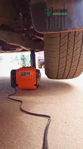 Cric électrique 5T  #auto #routier #cricelectrique 