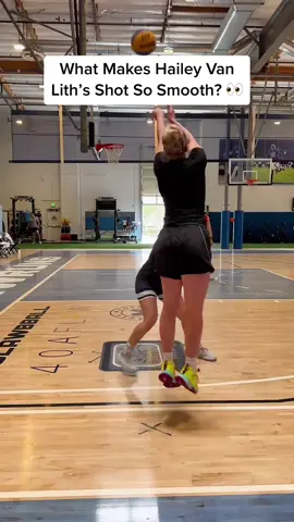 Happy Lefty Day 🫲 Are left handed hoopers better shooters? 🔫🤔 @HVL #haileyvanlith #lefty #lefthanded #basketball