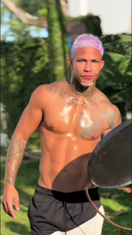 Nicolau🇧🇷 #blackman #finemen #handsome #pretos #pretinhos #blackboy #moreno #tatuado @Yuri Nicolau🇧🇷 
