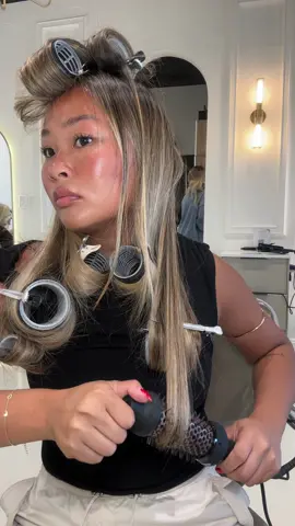 Fake blowout with @amika thermal blowout brush! #amikablowoutbabe #oribe #blowout #bouncyblowout #fakeblowout #hairtutorial #thermalbrush #hairtok #hairstylist #floridahairstylist #sarasotahairstylist #fyp 