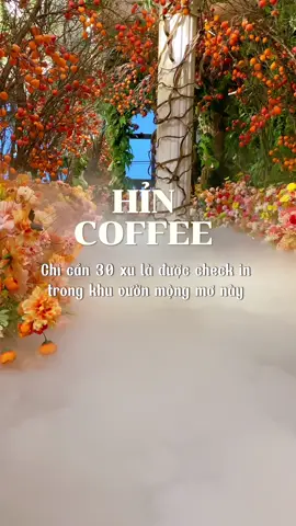 Quán cafe này đúng kiểu dành cho mấy nàng thích chụp hình vs hoa hay kiểu có sang trọng như Châu Âu nha #cafeviewdep #LearnOnTikTok #reviewcafe #xuhuongtiktok #binhreview96 #hoamuathu #vairal #quancafechill #fyp #review #hỉncoffee #songao #chauau #chuphinh #dicungtiktok 