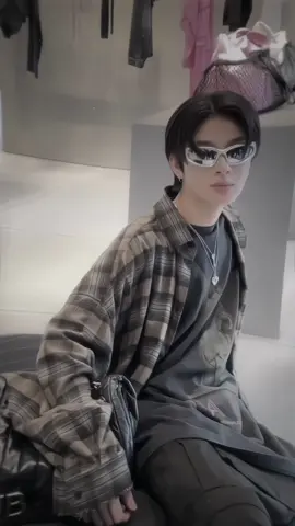 ชญานนท์คนหล่อ🔥🔥#thaichayanon #ไทยชญานนท์ #bus 