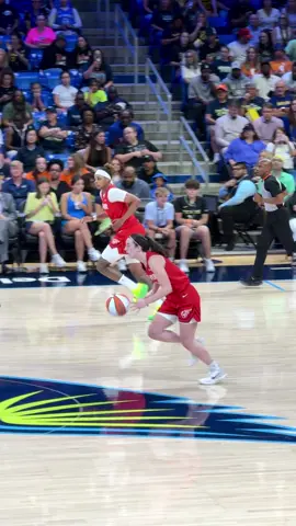 The art of passing #caitlinclark #womanpower #WNBA  #olympics 