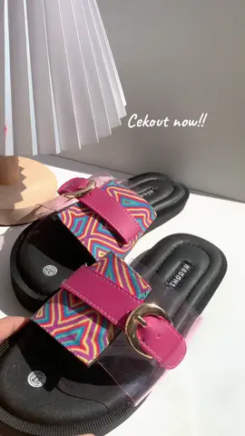 Serius ini lucu bgt pas dipake sandal nya nyaman empukk @Naoomi Official #fypシ #rekomendasi #sandal #sandalwanita #sandalmurah #viralvideo 