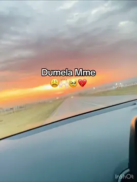 I relate to this song💔😩🇱🇸🙌🏻those who lost their parents lets gather here..may their souls continue to RIP🕊️🪦🥹#fypシ゚viral #rip #musiclyrics #sesothofashioneng🇱🇸🇱🇸🇱🇸 #sesothomusic🇱🇸🇱🇸🎵🎵🎶🎼🎙 #sannere #tsholofelohlahane #mooduntilfurthernotice #malomevector 