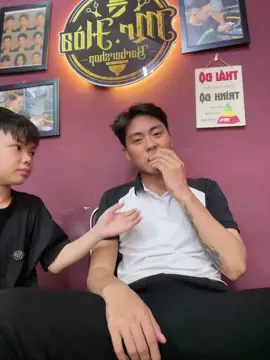 Mày nhiều cái tao không muốn nói đâu @Paww sắp mất nick @Bông Sứtt⚜️ #mrhoabarbershop #h36barbershop #xuhuongtiktok #cattocnam #boypho #tocnamdep #giaitri #thinhhanh 