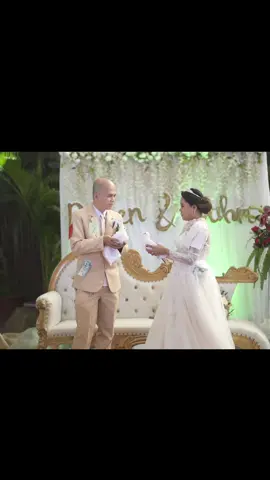 Parang may mali talaga 😂 Basta alam ko Mahal kita at masaya ako 😂🤣  Iloveyou my husband 😘👰🤵‍♂️ Thank you, @Nostalix Studio for capturing this happy moments #wedding  #funnyvideos  #funnyweddingscene  #funnymoments  #042424💍💑  #iloveyou  #tiktok #trendingvideo #followers #weddingday  #pinoyfunnyvideos #funny #funnyvideos 