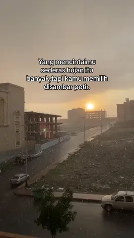 Gobloknya betina tu ya begini,disukai sama laki2 baik malah milihnya laki2 bangsat#xyzbca #saudiarabia #foryourpage 
