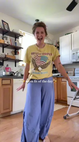 comfy always wins #ootdinspo #OOTD #momstyle 