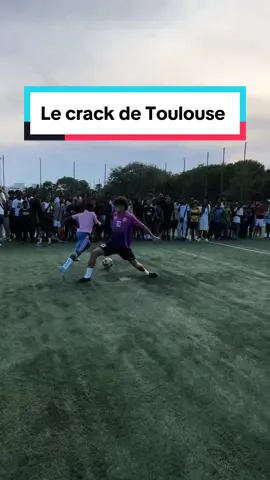 Le crack de Toulouse ⚡️ #1v1 #football #skills #pourtoi #footballtiktok 