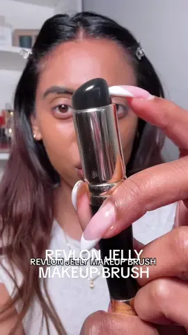 Jelly Makeup brush?!?! #revlon #revlonjellymakeupblender #jellymakeupblender #jellymakeup #makeupbrush #revlonmakeup #makeup #makeupreview #makeuptok #makeupfyp #makeupover30 #brownskin #BeautyReview #fyp 