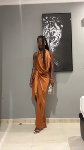 In love✨ #marbella #marbs #marbellavicemomentos #espanha🇪🇸 #espanha #marbellalifestyle #outfitideas #outfitinspo #summervibes #Summer #out #praia #vudumarbella #angola #angola🇦🇴 #look #lookdodia #portugal🇵🇹 