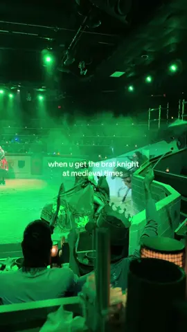 team green knight baaaaaaybeeee!!!!! #medievaltimes #torontotiktok #greenknight #bratsummer #torontolife 
