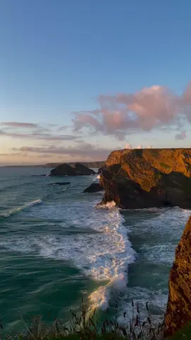 Cornwall in the sun ☀️  #cornwall #fyp #aesthetic #coast #coastviews #views #water #ocean #cliffs 