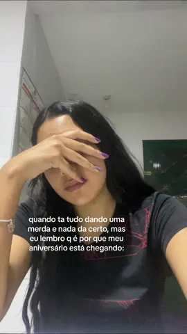 por que q em aniversarios TUDO da errado