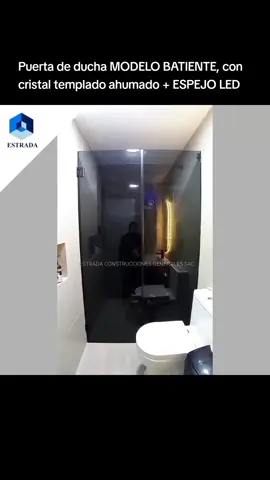Puerta de ducha MODELO BATIENTE+ ESPEJO LED  #videosvirales #lomejorparati #serviciostiktok #somosfabricantes #vidrieria #ESTRADACGS #contactanos📲 #puertasdeducha #remodelaciones #tucasa #tunegocio #tunegocio #tuoficina #servicios #PARATI #foryou #cristaltemplado 