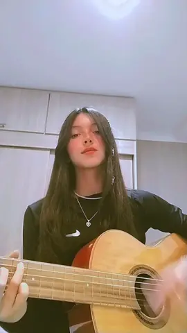 hasta la raíz en guitarra  #viral #1111 #guitar #foryou #foryou #tiktok #viral #like #natalialafourcade #hastalaraiz #dedica #aprende #tuto #guitarra #acustica #parati #colombia #fly #tutorial #foryou #dedica @Natalia Lafourcade #parati #like #B #foryou #flypシ 