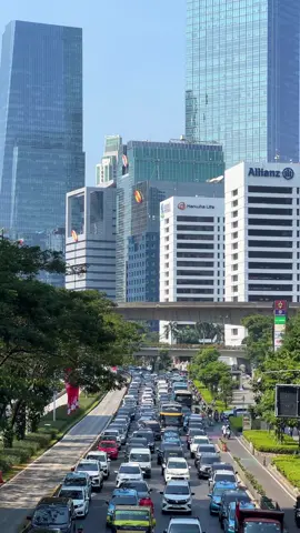 Semangat kerjanya warga Jakarta , Karena Coffe shop makin merajalela 🔥🌆📸🍃#cityscape #Jakarta #urban #metropolitan #urban #skyscraper #cityview #citylife 