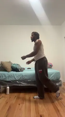 Baby let me see that thong 💥😉🕺🏽 #muladacomedianguy #dancing 